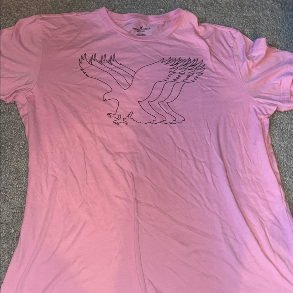 Pinkest American eagle t-shirt
